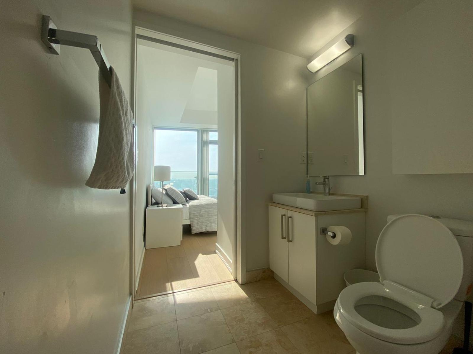 Downtown Deluxe Apartment Toronto