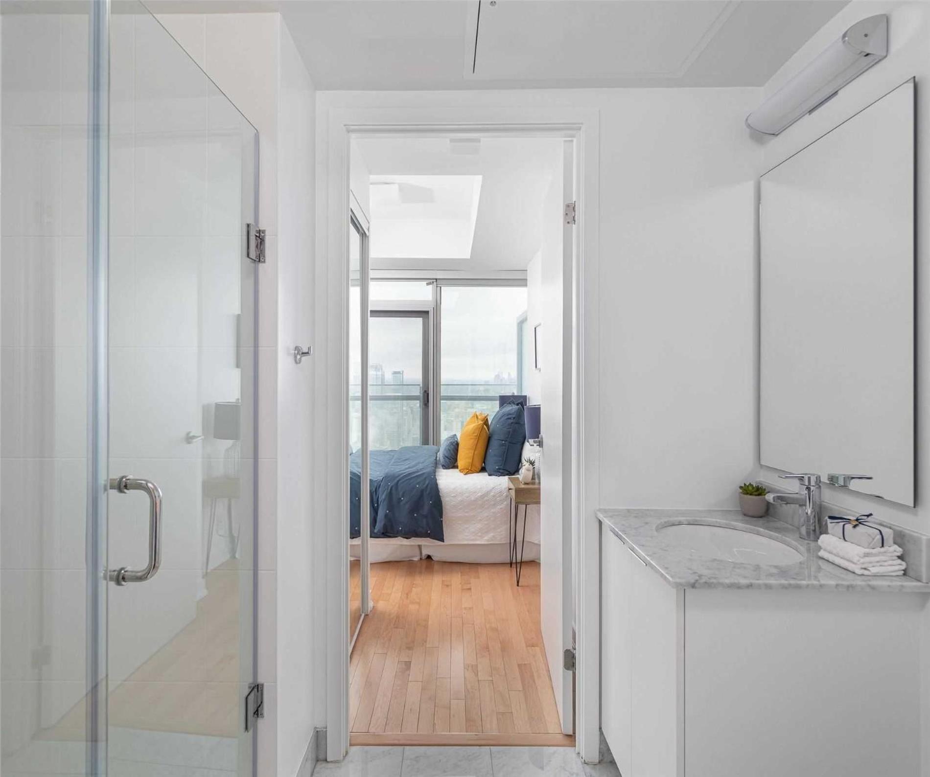 Downtown Deluxe Apartment